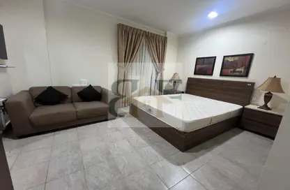 Apartment - Studio - 1 Bathroom for rent in Al Refaa Tower - Old Salata - Salata - Doha