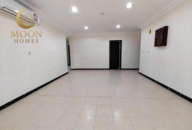 987527 - Property Image 2