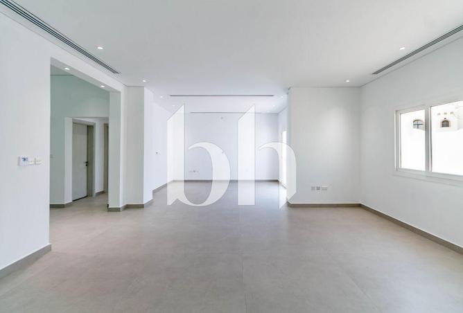 975196 - Property Image 3