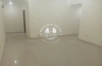Apartment - 3 Bedrooms - 3 Bathrooms for rent in Fereej Bin Omran - Doha
