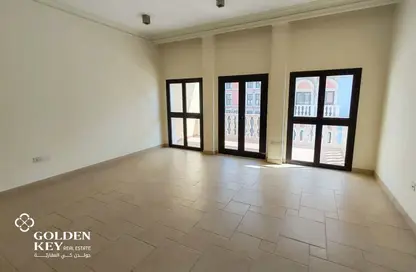 Apartment - 1 Bedroom - 2 Bathrooms for rent in Qanat Quartier - The Pearl Island - Doha