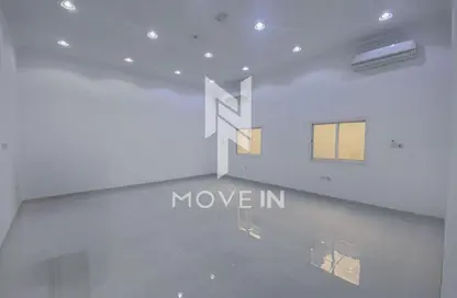 Warehouse - Studio - 4 Bathrooms for sale in East Industrial Street - Birkat Al Awamer - Al Wakra