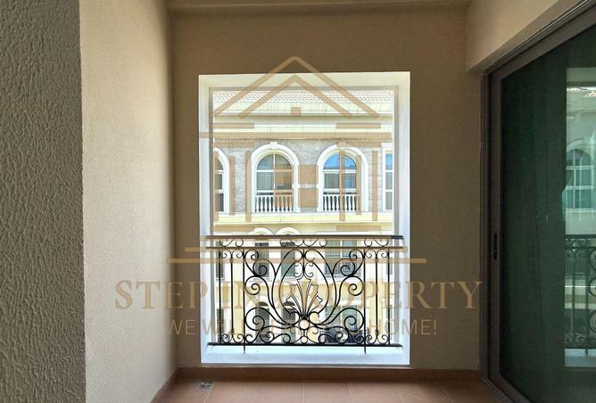 982812 - Property Image 3