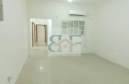 Apartment - 2 Bedrooms - 2 Bathrooms for rent in Bin Omran - Fereej Bin Omran - Doha