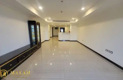 Apartment - 1 Bedroom - 2 Bathrooms for rent in The Pearl Island - Doha Apartment - 1 Bedroom - 2 Bathrooms for rent in The Pearl Island - Doha