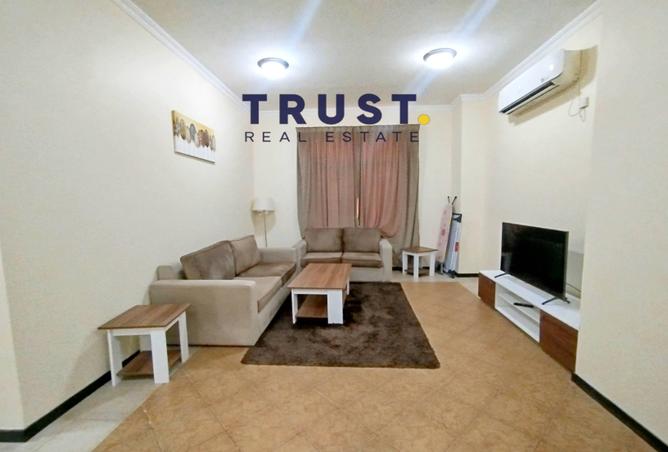 930330 - Property Image 2