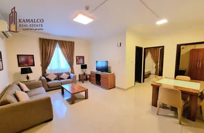 Apartment - 2 Bedrooms - 2 Bathrooms for rent in Umm Ghuwalina - Umm Ghuwailina - Doha