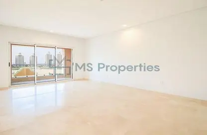 Apartment - 3 Bedrooms - 4 Bathrooms for sale in Viva West - Viva Bahriyah - The Pearl Island - Doha
