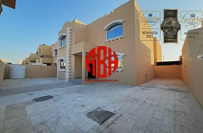 مجمع سكني - 4 غرف نوم - 5 حمامات للايجار في شارع  بو هامو - أبو هامور - الدوحة