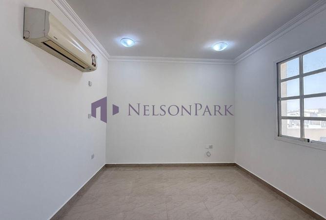 983693 - Property Main Image