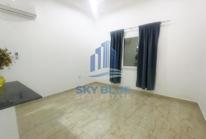 887943 - Property Image 2