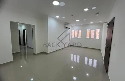 Apartment - 2 Bedrooms - 2 Bathrooms for rent in Salwa Road - Al Aziziyah - Doha