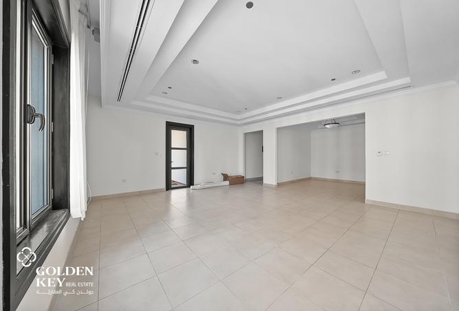 938172 - Property Image 2