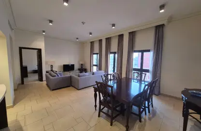 Apartment - 2 Bedrooms - 3 Bathrooms for rent in Qanat Quartier - The Pearl Island - Doha