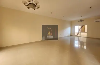 Compound - 4 Bedrooms - 3 Bathrooms for rent in Old Airport Road - Old Airport Road - Doha