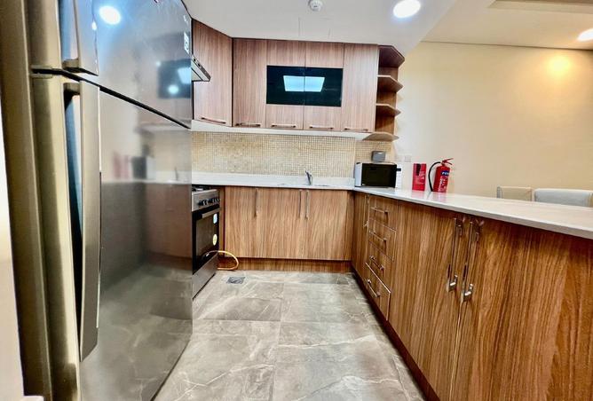 988483 - Property Image 3