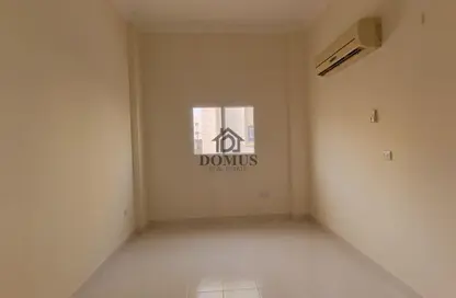 شقة - 3 غرف نوم - 2 حمامات للايجار في شارع تدمر - طريق المطار القديم - الدوحة