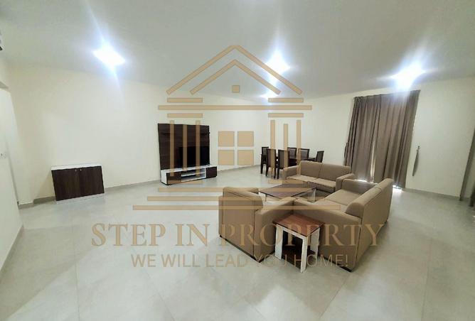 1000349 - Property Image 2