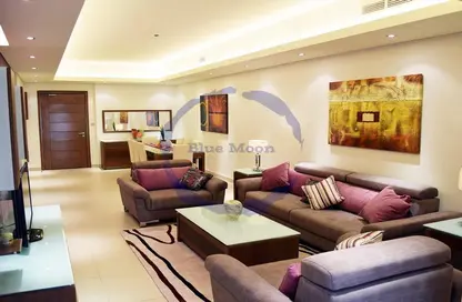 Living Room image for: Apartment - 2 Bedrooms - 3 Bathrooms for rent in Umm Ghwailina Comm - Umm Ghuwalina - Umm Ghuwailina - Doha, Image 1