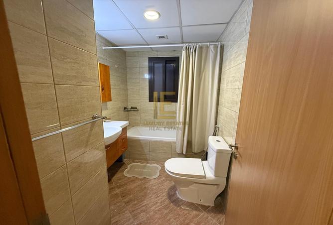 953577 - Property Image 2