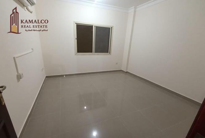 954594 - Property Image 3
