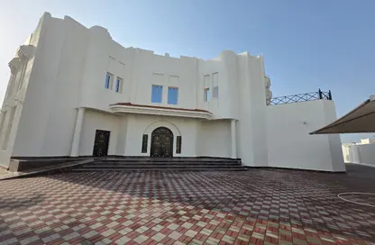 Villa - 5 Bedrooms - 6 Bathrooms for rent in West Bay Villas - West Bay - West Bay - Doha