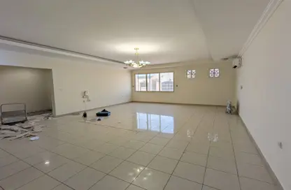Apartment - 3 Bedrooms - 3 Bathrooms for rent in Al Sadd Road - Al Sadd - Doha