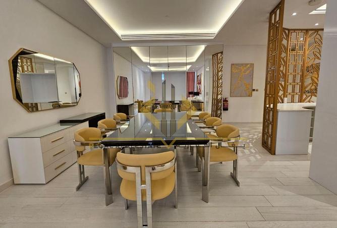 952806 - Property Image 2