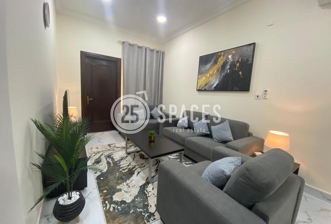 889263 - Property Image 2