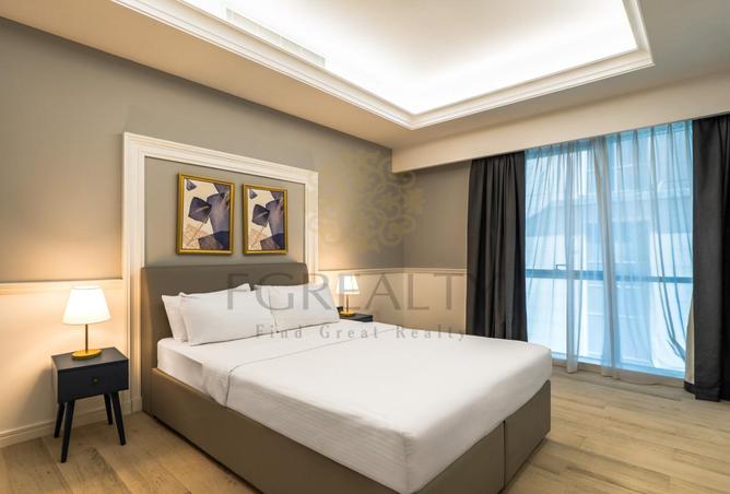 989243 - Property Image 2