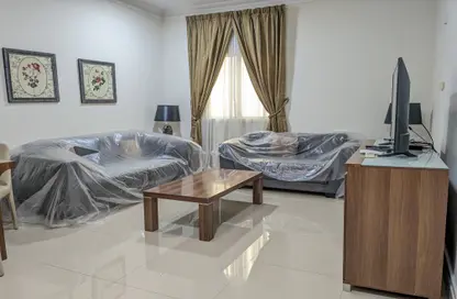Apartment - 2 Bedrooms - 2 Bathrooms for rent in Umm Ghuwailina 4 - Umm Ghuwailina - Doha
