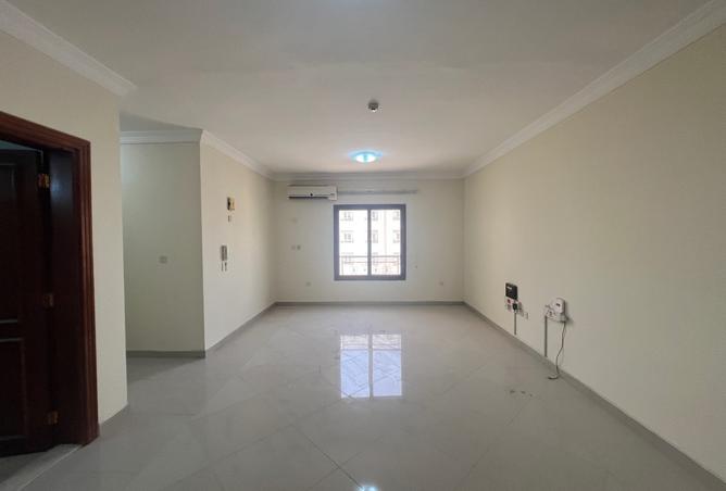 927298 - Property Image 2