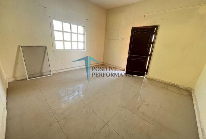 954828 - Property Main Image