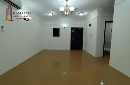 Apartment - 1 Bedroom - 1 Bathroom for rent in Umm Ghuwalina - Umm Ghuwailina - Doha