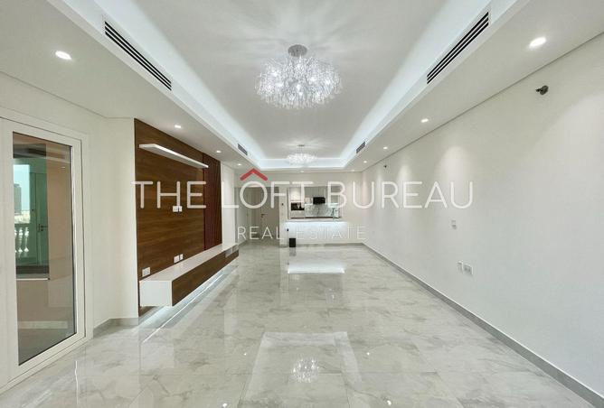 955762 - Property Image 2