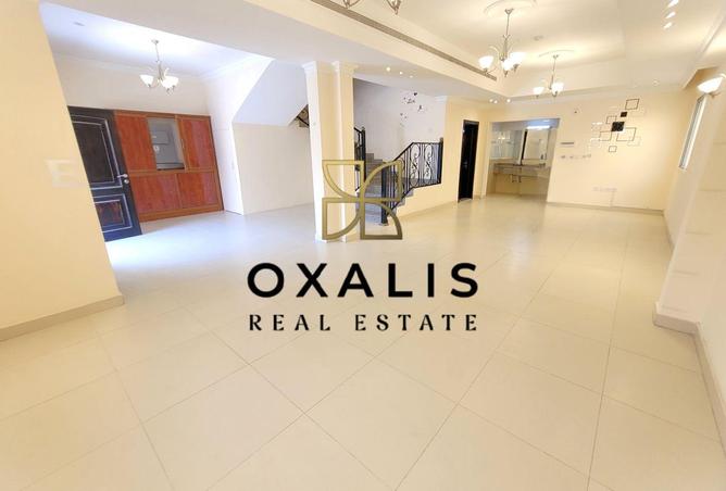 940772 - Property Image 2