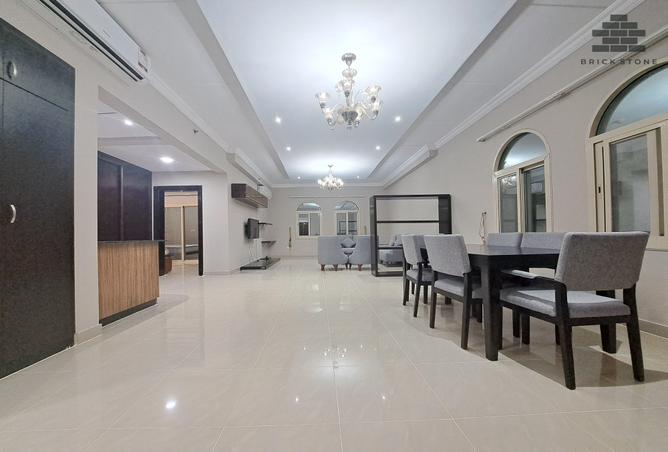 938859 - Property Image 2