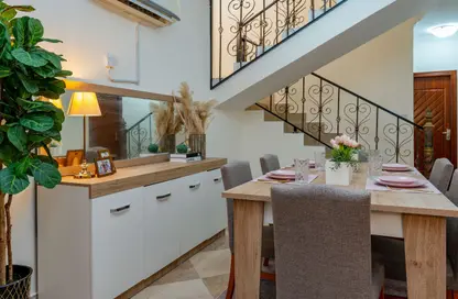 شقة - 4 غرف نوم - 4 حمامات للايجار في 3 قرية إزدان - قرية إزدان - الوكرة