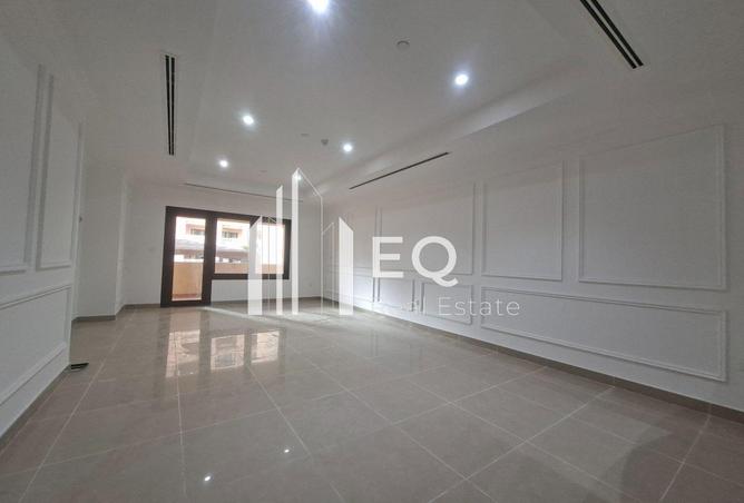 1000264 - Property Image 2