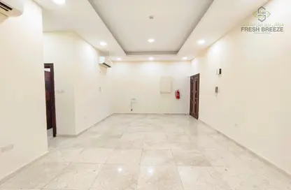 Apartment - 3 Bedrooms - 3 Bathrooms for rent in Al Nasr Street - Al Nasr - Doha