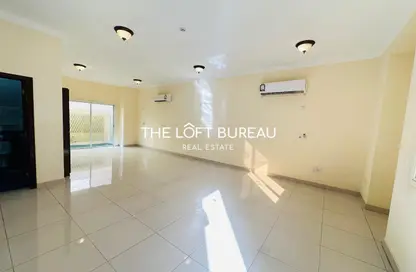 Villa - 4 Bedrooms - 5 Bathrooms for rent in Bu Hamour Street - Abu Hamour - Doha