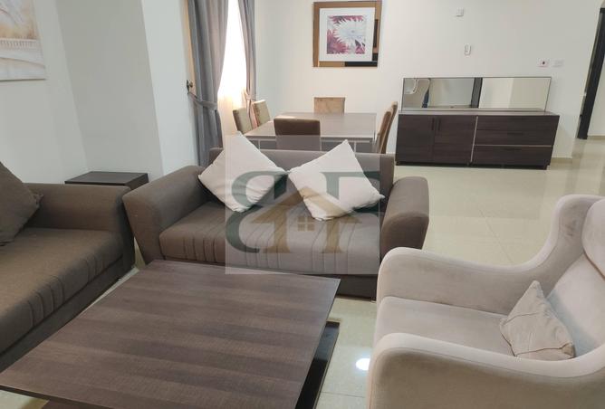 952774 - Property Image 2