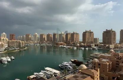 شقة - غرفة نوم - 2 حمامات للايجار في طريق بورتو الشرقي - بورتو أرابيا - جزيرة اللؤلؤة - الدوحة