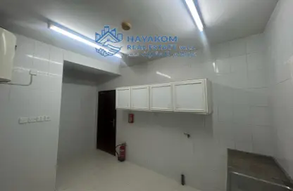 Apartment - 3 Bedrooms - 3 Bathrooms for rent in Al Tabari Street - Fereej Bin Omran - Doha