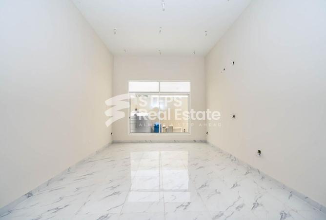 951122 - Property Image 3