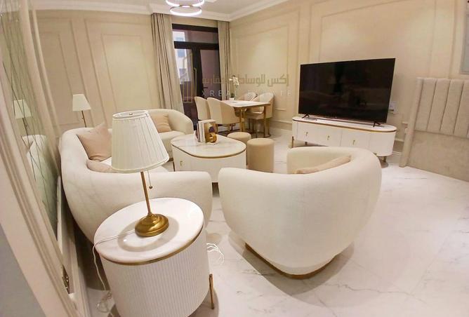 954671 - Property Image 2