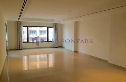 Empty Room image for: Apartment - 2 Bedrooms - 3 Bathrooms for sale in Tower 14 - Porto Arabia - The Pearl Island - Doha, Image 1