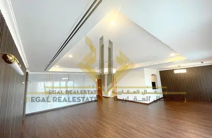 Apartment - 3 Bedrooms - 5 Bathrooms for sale in East Porto Drive - Porto Arabia - The Pearl Island - Doha