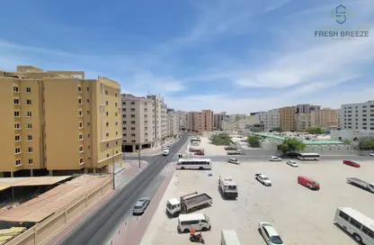 Apartment - 3 Bedrooms - 3 Bathrooms for rent in Umm Ghuwailina 4 - Umm Ghuwailina - Doha