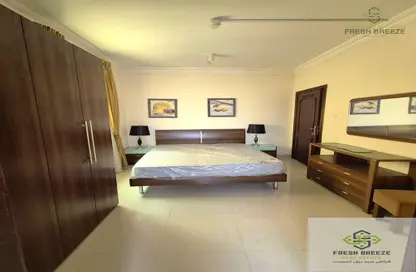 Apartment - 2 Bedrooms - 2 Bathrooms for rent in Umm Ghuwailina 4 - Umm Ghuwailina - Doha